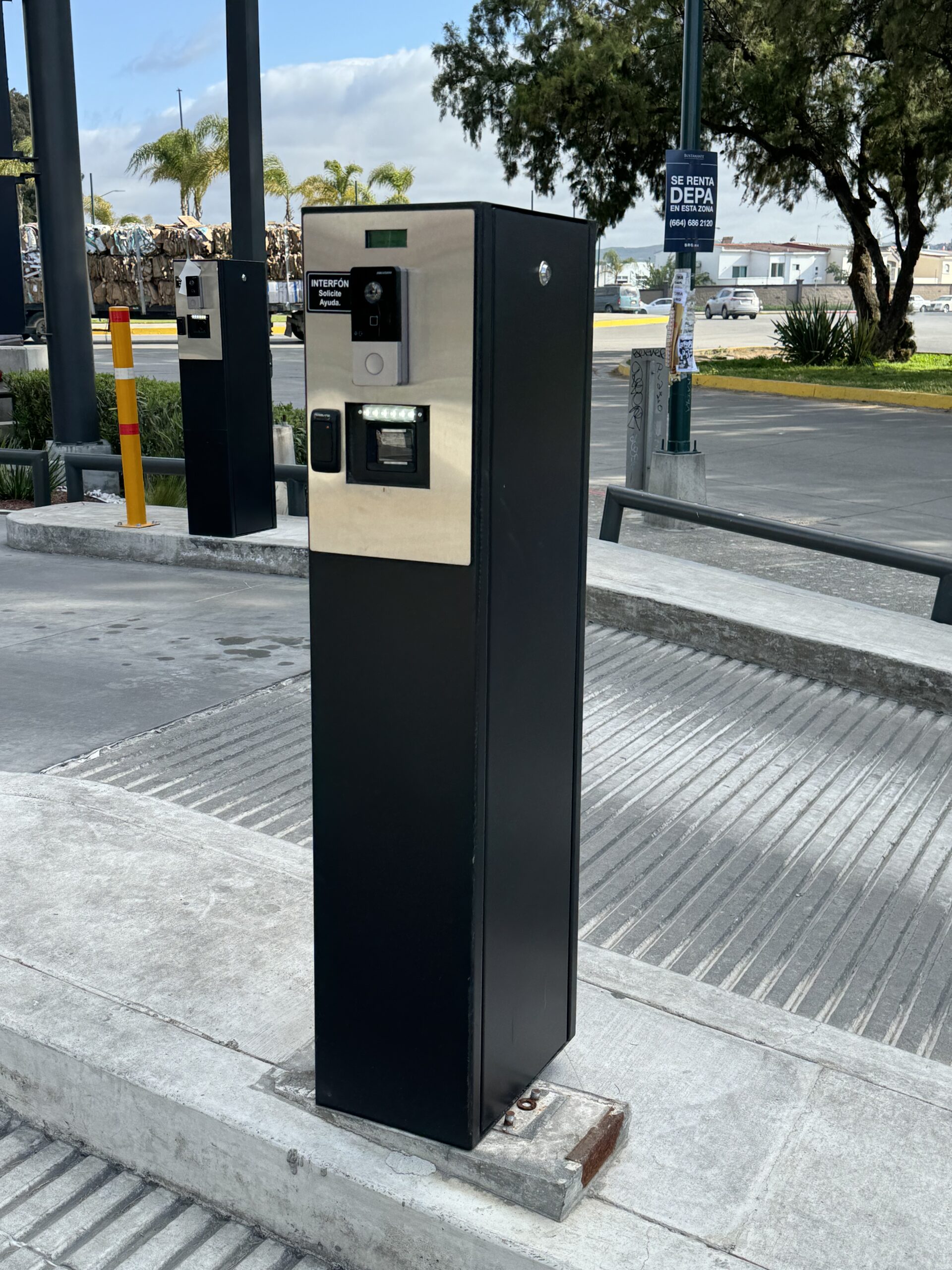 Validador de boletos pagados Q500X para estacionamientos